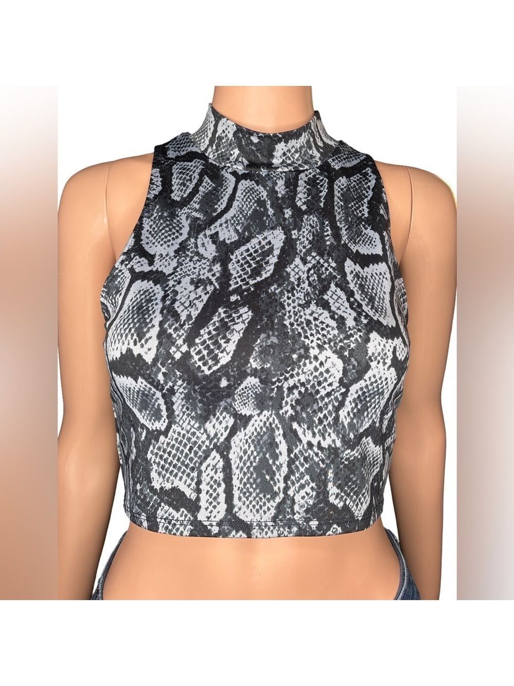 Divided H&M Snake Print Crop Top - Black & Gray